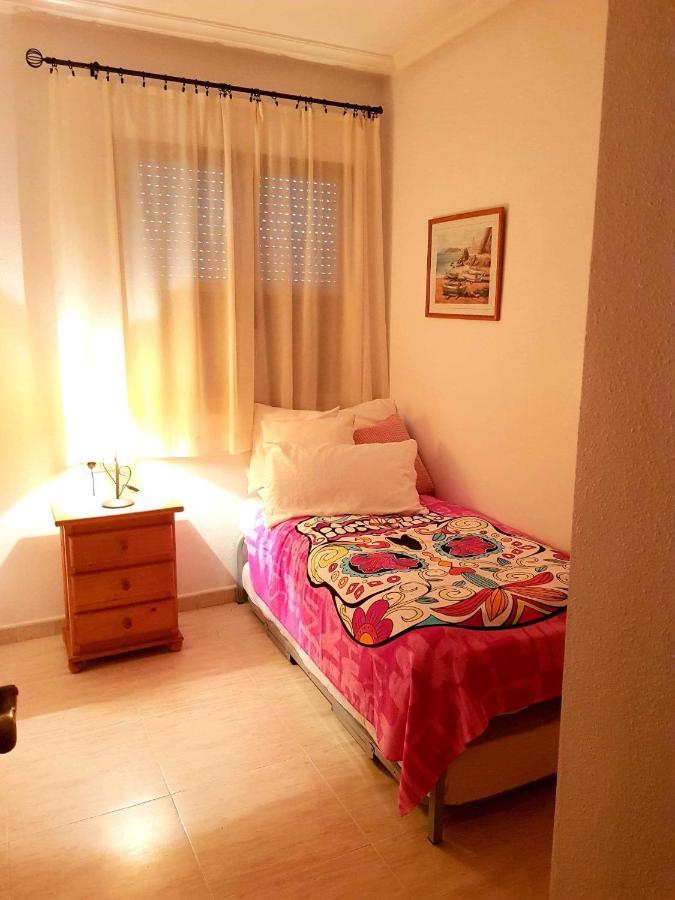 Apartment By The Beach Torrevieja Exterior foto